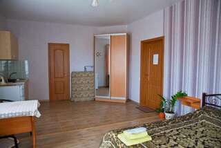 Апартаменты Мини-Отель Натали Балаклава Двухместный номер с 1 кроватью и балконом-13