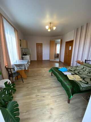 Апартаменты Мини-Отель Натали Балаклава Двухместный номер с 1 кроватью и балконом-25